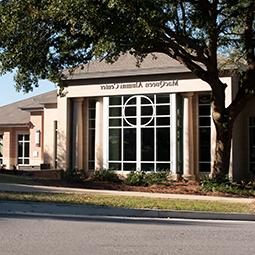 MacQueen Alumni Center